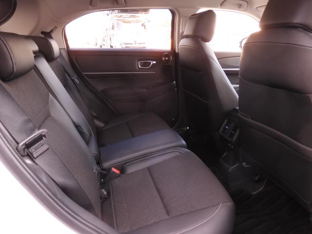 ヴェゼル ｅ：ＨＥＶＺ　ワンオーナー　９インチナビ　全周囲カメラ　ドラレコ　ＥＴＣ２．０　アダプティブクルーズコントロール　シートヒーター　Ｂｌｕｅｔｏｏｔｈ　ＵＳＢ入力端子　ＬＥＤヘッドライト　衝突被害軽減ブレーキ　禁煙車（52枚目）