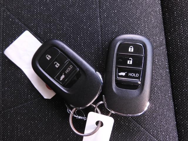 ヴェゼル ｅ：ＨＥＶＺ　ワンオーナー　９インチナビ　全周囲カメラ　ドラレコ　ＥＴＣ２．０　アダプティブクルーズコントロール　シートヒーター　Ｂｌｕｅｔｏｏｔｈ　ＵＳＢ入力端子　ＬＥＤヘッドライト　衝突被害軽減ブレーキ　禁煙車（60枚目）