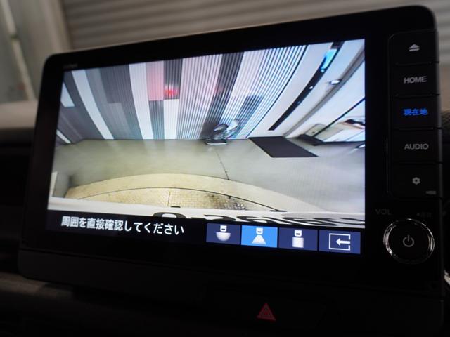 【バックカメラ】後退時も安心。リバース連動で画面が切り替わるのでとっても便利。