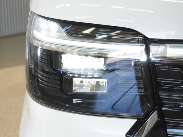 【ＬＥＤヘッドライト】省電力で、明るく遠くまで照らし、夜道や雨天などの走行の際、安心感を高めます。オートライト機構で周囲の明るさを感知し、自動で点灯、消灯します。