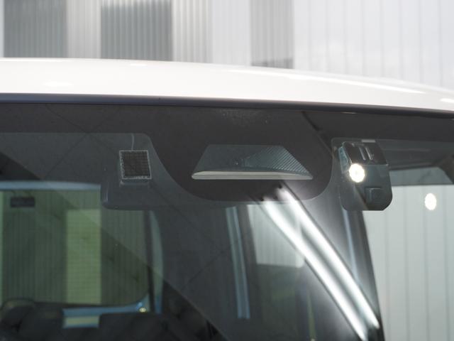 運転する人も、そうでない人も、家族みんなが安心して、自由にお出かけできる生活をサポートする先進機能。