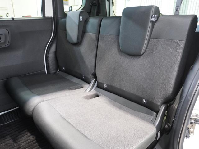 【セカンドシート】ゆったり快適に座っていただけますので、楽しくドライブに参加できます。