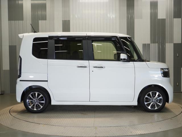 全車整備代金を車両本体価格に含んでおります。法定点検整備または定期点検を実施し、点検記録簿を発行致します。