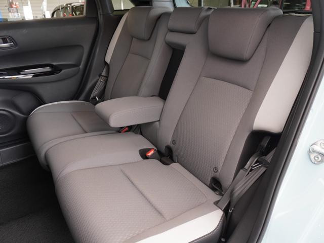 フィット ｅ：ＨＥＶクロスター　ワンオーナー　９インチナビ　バックカメラ　ドラレコ　ＥＴＣ　アダプティブクルーズコントロール　Ｂｌｕｅｔｏｏｔｈ　ＵＳＢ入力端子　ＬＥＤヘッドライト　衝突被害軽減ブレーキ　純正アルミホイール　禁煙車（11枚目）