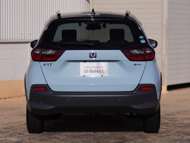 フィット ｅ：ＨＥＶクロスター　ワンオーナー　９インチナビ　バックカメラ　ドラレコ　ＥＴＣ　アダプティブクルーズコントロール　Ｂｌｕｅｔｏｏｔｈ　ＵＳＢ入力端子　ＬＥＤヘッドライト　衝突被害軽減ブレーキ　純正アルミホイール　禁煙車（15枚目）