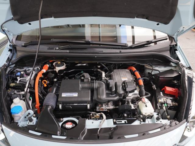 フィット ｅ：ＨＥＶクロスター　ワンオーナー　９インチナビ　バックカメラ　ドラレコ　ＥＴＣ　アダプティブクルーズコントロール　Ｂｌｕｅｔｏｏｔｈ　ＵＳＢ入力端子　ＬＥＤヘッドライト　衝突被害軽減ブレーキ　純正アルミホイール　禁煙車（20枚目）