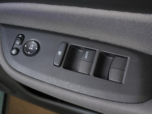 フィット ｅ：ＨＥＶクロスター　ワンオーナー　９インチナビ　バックカメラ　ドラレコ　ＥＴＣ　アダプティブクルーズコントロール　Ｂｌｕｅｔｏｏｔｈ　ＵＳＢ入力端子　ＬＥＤヘッドライト　衝突被害軽減ブレーキ　純正アルミホイール　禁煙車（40枚目）