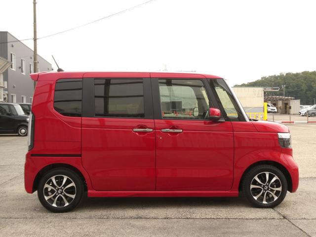 N-BOXカスタム コーディネートスタイル デモカー 9インチナビ バックカメラ ドラレコ ETC アダプティブクルーズコントロール 両側電動スライドドア シートヒーター Bluetooth LEDヘッドライト 衝突被害軽減ブレーキ 禁煙車(10枚目)