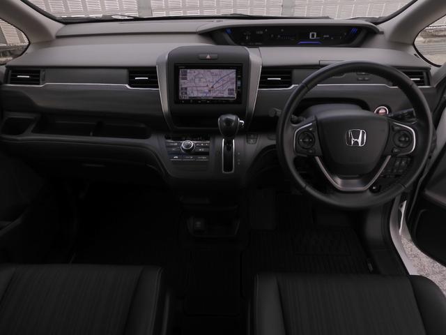 フリード＋ Ｇ・ホンダセンシング　ワンオーナー車　７インチナビ（純正用品ＶＸＭ－１７５ＶＦｉ）　フルセグＴＶ　バックカメラ　ＥＴＣ　両側電動スライドドア　ＬＥＤオートライト　衝突被害軽減ブレーキ　横滑り防止装置　純正アルミ（7枚目）