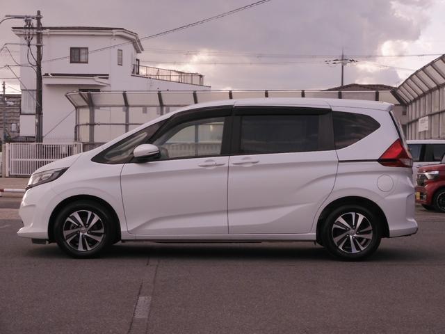 フリード＋ Ｇ・ホンダセンシング　ワンオーナー車　７インチナビ（純正用品ＶＸＭ－１７５ＶＦｉ）　フルセグＴＶ　バックカメラ　ＥＴＣ　両側電動スライドドア　ＬＥＤオートライト　衝突被害軽減ブレーキ　横滑り防止装置　純正アルミ（15枚目）