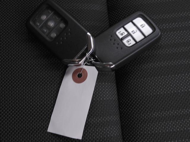 フリード＋ Ｇ・ホンダセンシング　ワンオーナー車　７インチナビ（純正用品ＶＸＭ－１７５ＶＦｉ）　フルセグＴＶ　バックカメラ　ＥＴＣ　両側電動スライドドア　ＬＥＤオートライト　衝突被害軽減ブレーキ　横滑り防止装置　純正アルミ（18枚目）