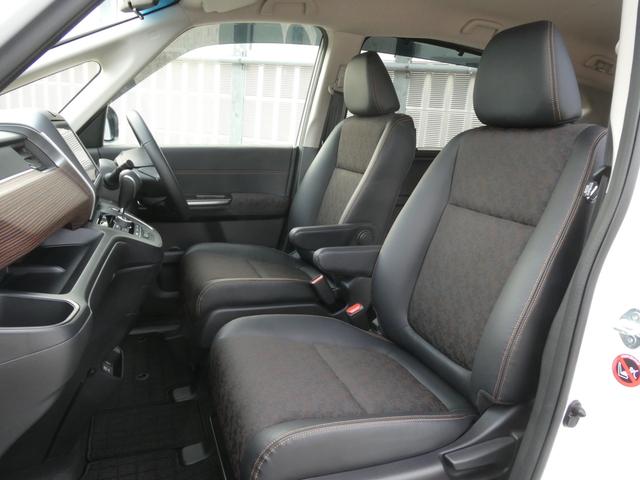 フリード クロスター　４ＷＤ　ワンオーナー　９インチナビ　バックカメラ　ＥＴＣ　アダプティブクルーズコントロール　両側電動スライドドア　シートヒーター　Ｂｌｕｅｔｏｏｔｈ　ＬＥＤヘッドライト　衝突被害軽減ブレーキ　禁煙車（8枚目）