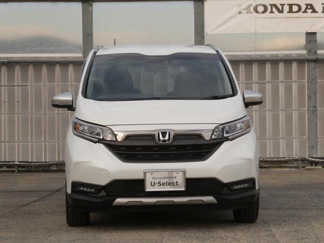 フリード クロスター　４ＷＤ　ワンオーナー　９インチナビ　バックカメラ　ＥＴＣ　アダプティブクルーズコントロール　両側電動スライドドア　シートヒーター　Ｂｌｕｅｔｏｏｔｈ　ＬＥＤヘッドライト　衝突被害軽減ブレーキ　禁煙車（12枚目）