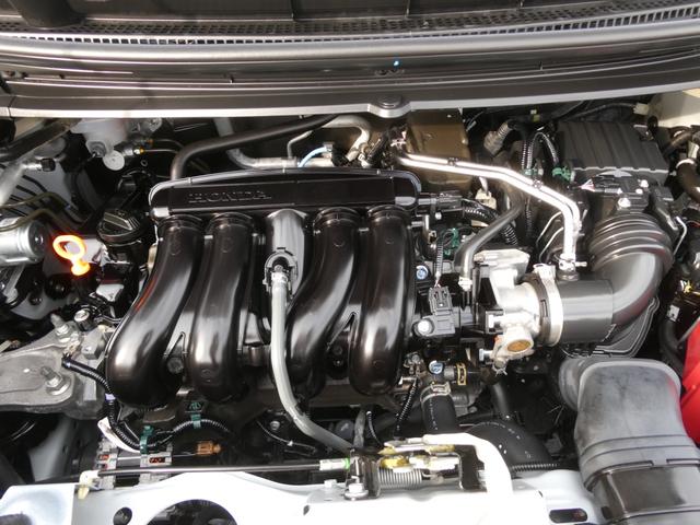 フリード クロスター　４ＷＤ　ワンオーナー　９インチナビ　バックカメラ　ＥＴＣ　アダプティブクルーズコントロール　両側電動スライドドア　シートヒーター　Ｂｌｕｅｔｏｏｔｈ　ＬＥＤヘッドライト　衝突被害軽減ブレーキ　禁煙車（20枚目）