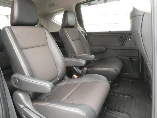 フリード クロスター　４ＷＤ　ワンオーナー　９インチナビ　バックカメラ　ＥＴＣ　アダプティブクルーズコントロール　両側電動スライドドア　シートヒーター　Ｂｌｕｅｔｏｏｔｈ　ＬＥＤヘッドライト　衝突被害軽減ブレーキ　禁煙車（43枚目）