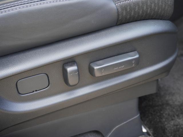 オデッセイハイブリッド ｅ：ＨＥＶアブソルート・ＥＸ　ワンオーナー　１０インチナビ　全周囲カメラ　ドラレコ　ＥＴＣ２．０　アダプティブクルーズコントロール　両側電動スライドドア　シートヒーター　オットマン　ジェスチャーコントロールパワースライドドア（21枚目）