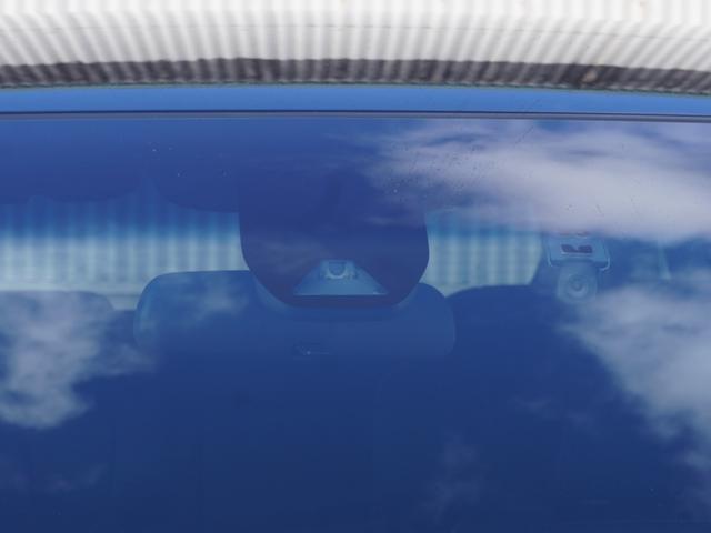 オデッセイハイブリッド ｅ：ＨＥＶアブソルート・ＥＸ　ワンオーナー　１０インチナビ　全周囲カメラ　ドラレコ　ＥＴＣ２．０　アダプティブクルーズコントロール　両側電動スライドドア　シートヒーター　オットマン　ジェスチャーコントロールパワースライドドア（33枚目）