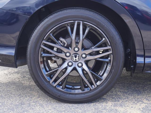 オデッセイハイブリッド ｅ：ＨＥＶアブソルート・ＥＸ　ワンオーナー　１０インチナビ　全周囲カメラ　ドラレコ　ＥＴＣ２．０　アダプティブクルーズコントロール　両側電動スライドドア　シートヒーター　オットマン　ジェスチャーコントロールパワースライドドア（36枚目）