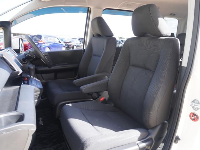 ステップワゴンスパーダ Ｓ　ワンオーナー　９インチナビ　バックカメラ　片側電動スライドドア　ＥＴＣ　クルーズコントロール　シートヒーター　Ｂｌｕｅｔｏｏｔｈ　フルセグ　ディスチャージドランプ　横滑り防止装置　純正アルミホイール（8枚目）