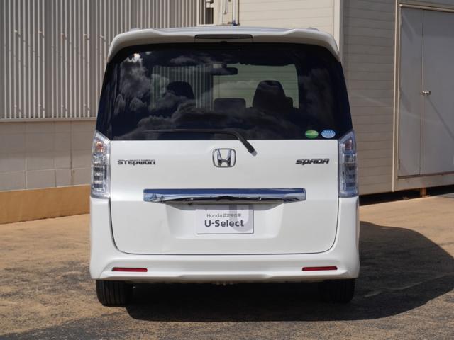 ステップワゴンスパーダ Ｓ　ワンオーナー　９インチナビ　バックカメラ　片側電動スライドドア　ＥＴＣ　クルーズコントロール　シートヒーター　Ｂｌｕｅｔｏｏｔｈ　フルセグ　ディスチャージドランプ　横滑り防止装置　純正アルミホイール（13枚目）