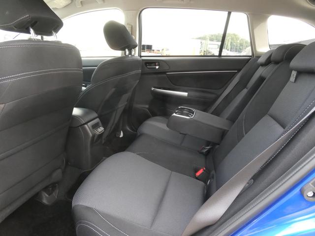 ◆ゆったり座れる大型で上質なシート。ゆとりのサイズと十分な厚みで豊かな座り心地を生み、ロングドライブでも疲れにくいシートです。