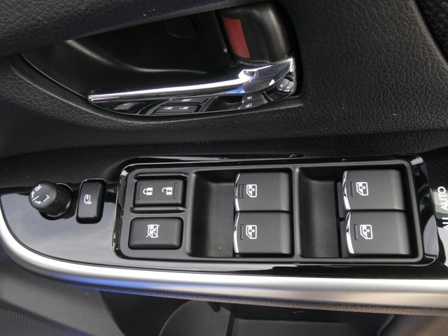 ◆パワーウィンドウスイッチ◆運転席から全席の窓の開閉操作を行うことが出来いつでも換気ができます！