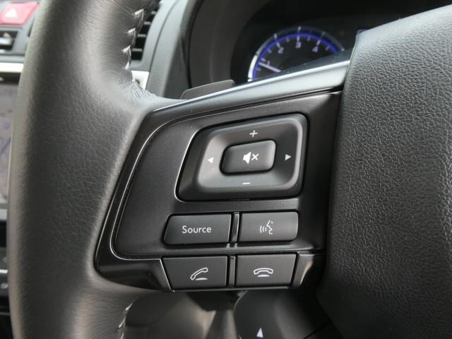 ◆オーディオリモコンスイッチ◆ハンドルにスイッチが装備されてます。視点をそらすことなく、ボリューム調整・オーディオソース切替・選曲が出来ます。安全運転しながら操作が可能になりました。