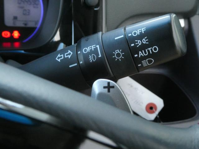 ◆パドルシフト装備◆オートマチック車でもミッション車のようなフィーリングを楽しめます。エンジンブレーキを使いたい時に役立ちます。