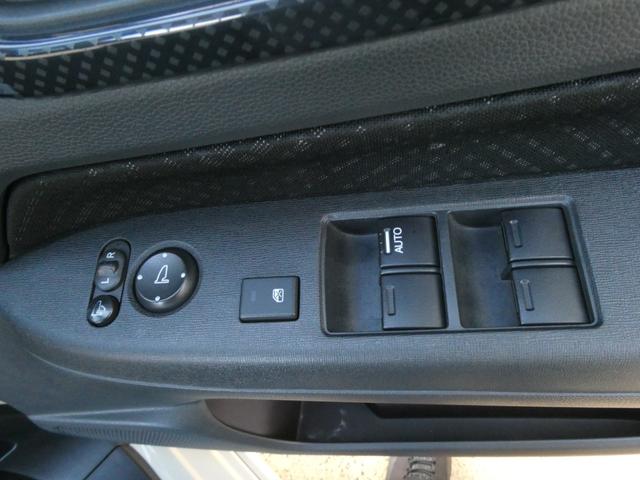 ◆パワーウィンドウスイッチ◆運転席から全席の窓の開閉操作を行うことが出来いつでも換気ができます！