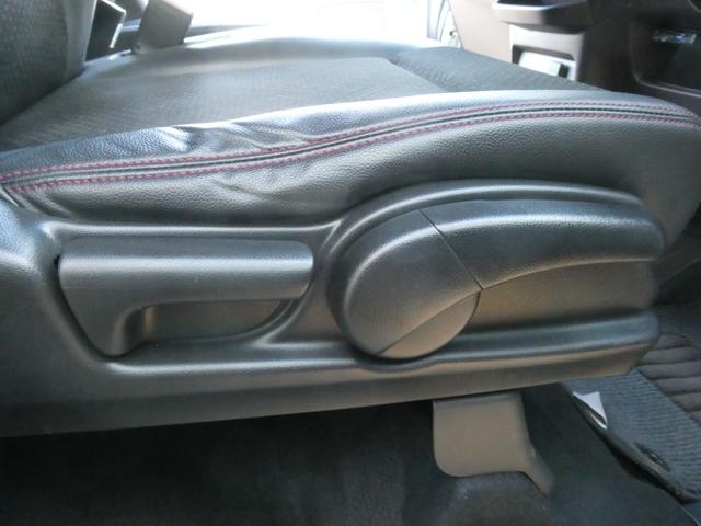 ◆シートハイトアジャスター◆運転席を上下に高さ調節ができます！運転ポジションを体格に合わせてシート調整できます。