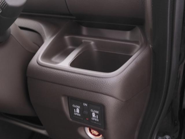 N-BOX L 8型ナビ 前後ドラレコ シートヒーター リアカメラ LEDオートライト オートハイビーム ETC リア障害物センサー 両側電動スライドドア ブルートゥース CD録音機能 禁煙車 ワンオーナー(65枚目)