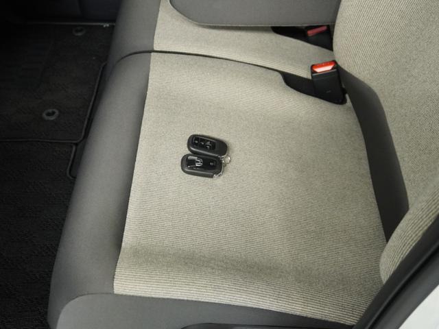 Ｎ－ＢＯＸ ベースグレード　２年保証当社試乗車ナビＤレコＲカメＥＴＣ両電扉ＢＴ（35枚目）