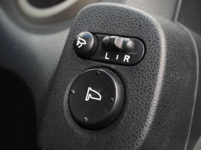 フィットハイブリッド ハイブリッド・10thアニバーサリー 1年保証ナビRカメETCクルコンDVD再生HID フルセグTV スマートキー スペアキー有 CD/DVD再生 アイドリングストップ 盗難防止装置 チップアップシート(24枚目)