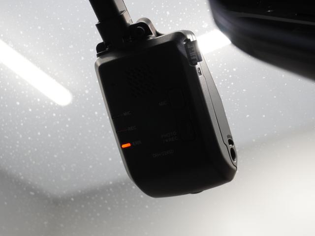 ＺＲ－Ｖ ｅ：ＨＥＶＺ　２年保証４ＷＤナビ全周囲カメＤレコＥＴＣ２．０地デジ　渋滞追従クルーズ　Ｂｌｕｅｔｏｏｔｈ　後退出庫サポート　ブラインドスポット　ヒルダウンアシスト　１６インチ純正アルミホイール　ＢＯＳＥスピーカー（6枚目）