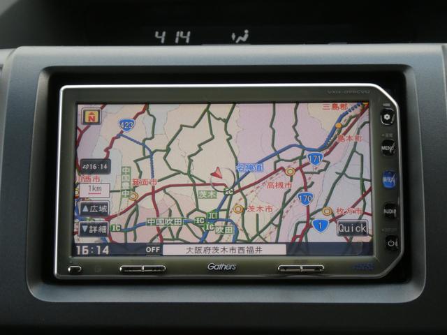 ステップワゴンスパーダ Ｓ　ワンオーナー車　７インチナビ（純正用品　ＶＸＨ－０９８ＣＶＵ）　バックカメラ　ＥＴＣ　ＨＩＤヘッドライト　片側電動スライドドア　パドルシフト　オートエアコン　電動格納ドアミラー　純正アルミ　ＡＢＳ（3枚目）