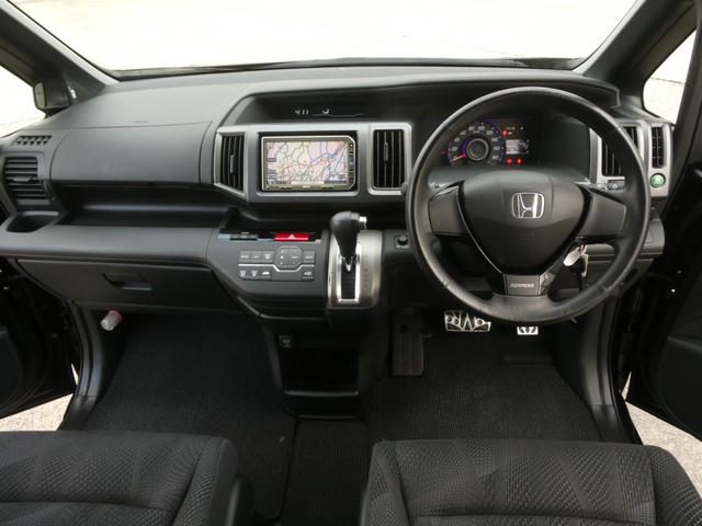 ステップワゴンスパーダ Ｓ　ワンオーナー車　７インチナビ（純正用品　ＶＸＨ－０９８ＣＶＵ）　バックカメラ　ＥＴＣ　ＨＩＤヘッドライト　片側電動スライドドア　パドルシフト　オートエアコン　電動格納ドアミラー　純正アルミ　ＡＢＳ（6枚目）