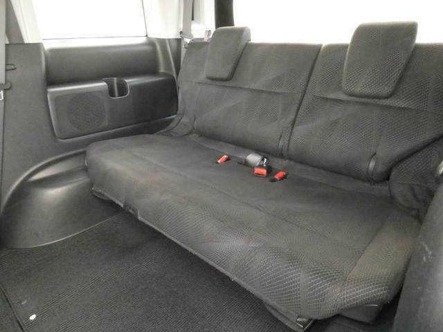 ステップワゴンスパーダ Ｓ　ワンオーナー車　７インチナビ（純正用品　ＶＸＨ－０９８ＣＶＵ）　バックカメラ　ＥＴＣ　ＨＩＤヘッドライト　片側電動スライドドア　パドルシフト　オートエアコン　電動格納ドアミラー　純正アルミ　ＡＢＳ（9枚目）