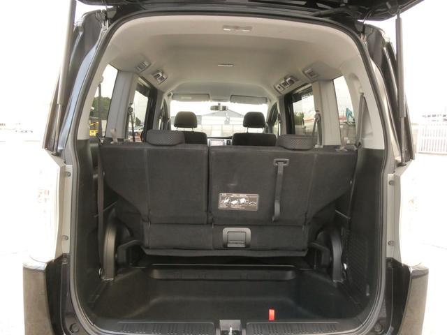 ステップワゴンスパーダ Ｓ　ワンオーナー車　７インチナビ（純正用品　ＶＸＨ－０９８ＣＶＵ）　バックカメラ　ＥＴＣ　ＨＩＤヘッドライト　片側電動スライドドア　パドルシフト　オートエアコン　電動格納ドアミラー　純正アルミ　ＡＢＳ（10枚目）