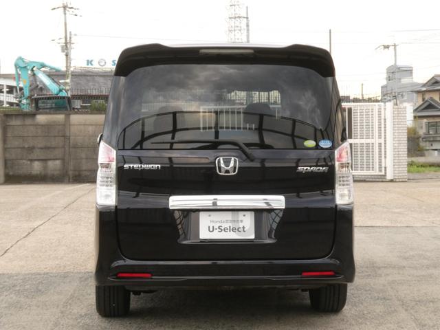ステップワゴンスパーダ Ｓ　ワンオーナー車　７インチナビ（純正用品　ＶＸＨ－０９８ＣＶＵ）　バックカメラ　ＥＴＣ　ＨＩＤヘッドライト　片側電動スライドドア　パドルシフト　オートエアコン　電動格納ドアミラー　純正アルミ　ＡＢＳ（13枚目）