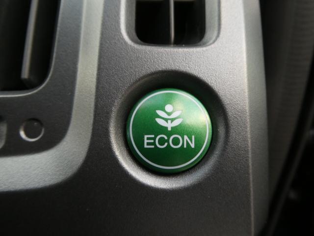 ステップワゴンスパーダ Ｓ　ワンオーナー車　７インチナビ（純正用品　ＶＸＨ－０９８ＣＶＵ）　バックカメラ　ＥＴＣ　ＨＩＤヘッドライト　片側電動スライドドア　パドルシフト　オートエアコン　電動格納ドアミラー　純正アルミ　ＡＢＳ（19枚目）