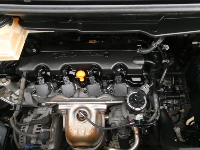 ステップワゴンスパーダ Ｓ　ワンオーナー車　７インチナビ（純正用品　ＶＸＨ－０９８ＣＶＵ）　バックカメラ　ＥＴＣ　ＨＩＤヘッドライト　片側電動スライドドア　パドルシフト　オートエアコン　電動格納ドアミラー　純正アルミ　ＡＢＳ（20枚目）