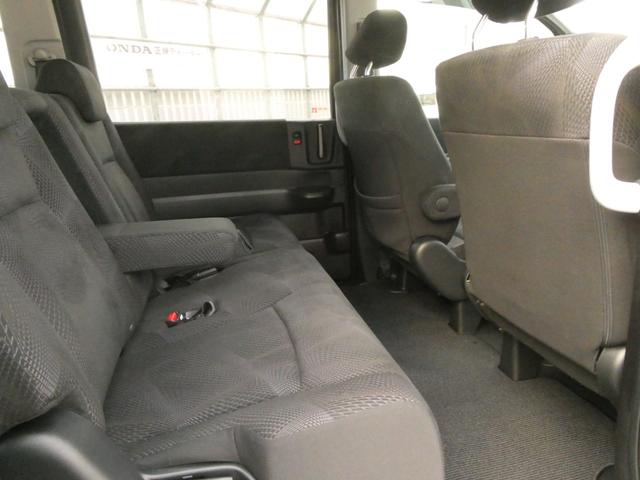 ステップワゴンスパーダ Ｓ　ワンオーナー車　７インチナビ（純正用品　ＶＸＨ－０９８ＣＶＵ）　バックカメラ　ＥＴＣ　ＨＩＤヘッドライト　片側電動スライドドア　パドルシフト　オートエアコン　電動格納ドアミラー　純正アルミ　ＡＢＳ（52枚目）