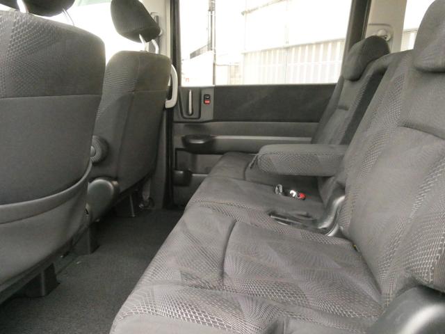 ステップワゴンスパーダ Ｓ　ワンオーナー車　７インチナビ（純正用品　ＶＸＨ－０９８ＣＶＵ）　バックカメラ　ＥＴＣ　ＨＩＤヘッドライト　片側電動スライドドア　パドルシフト　オートエアコン　電動格納ドアミラー　純正アルミ　ＡＢＳ（56枚目）