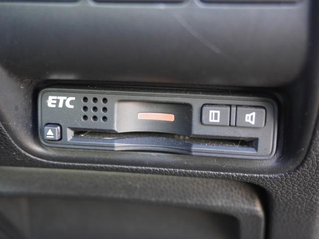 グレイス ハイブリッドLX ワンオーナー車 メーカー装着ナビ バックカメラ ドラレコ ETC クルーズコントロール Bluetooth LEDオートライト スマートキー オートエアコン CD・DVD再生可 電動格納ドアミラー(5枚目)