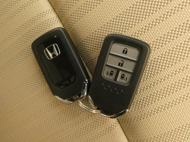 フリード Ｇ・ホンダセンシング　ワンオーナー　７インチナビ　バックカメラ　ＥＴＣ　アダプティブクルーズコントロール　両側電動スライドドア　Ｂｌｕｅｔｏｏｔｈ　衝突被害軽減ブレーキ　スマートキー　３列シート　ＣＤ　ＤＶＤ　禁煙車（19枚目）