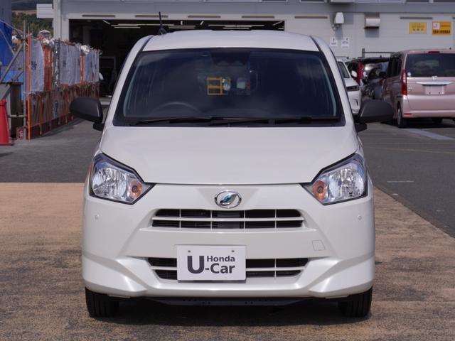 四輪駆動の車両です！走行性能が高く、雪道や舗装のされていない道路などの悪路も走りやすくなっています。