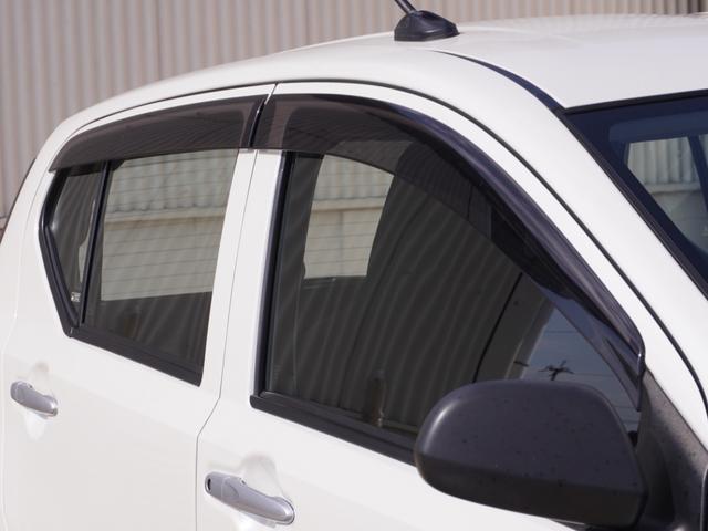 ◆ドアバイザー◆悪天候時にも窓を少し上げて換気を行えるので便利です♪