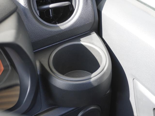 ◆ドリンクホルダー◆手の届きやすい場所にドリンクホルダーがあり、とても便利です。