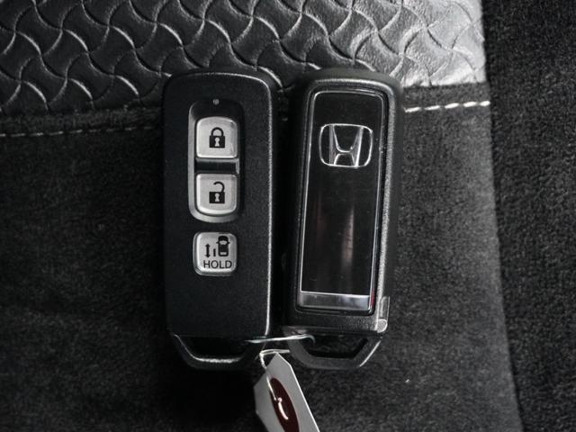 ���X�}�[�g�L�[���J�M���o�b�O��|�P�b�g�ɓ��ꂽ�܂܂ł��h�A���b�N�̊J���ł���w�X�}�[�g�L�[�x�t���I�J�V��Â��Ȃ��Ă��J�M�����o���K�v���Ȃ��h�A�̊J�����G���W�����n���ł��܂�