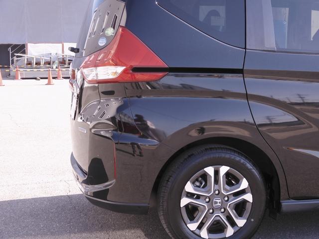 フリードハイブリッド ハイブリッド・クロスターホンダセンシング 9インチナビ Bluetooth Rカメラ 音楽録音 LEDオートライト 両側パワースライドドア 前後ドラレコ スマートキー2個 本革ステアリング 衝突軽減ブレーキ レーンキープ ワンオーナー(43枚目)